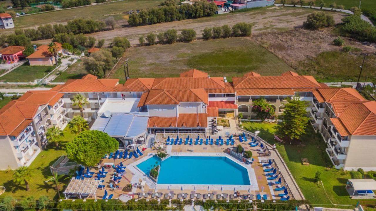 Denny'S Inn Каламакі Екстер'єр фото