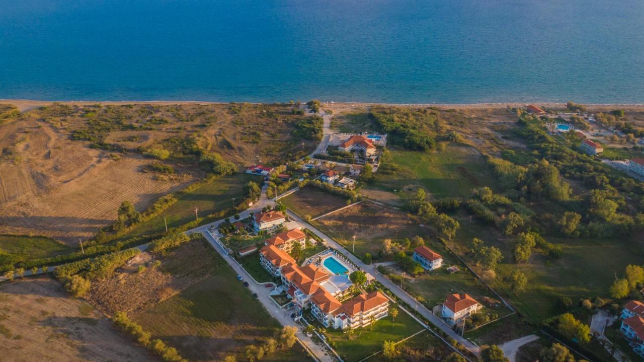 Denny'S Inn Каламакі Екстер'єр фото